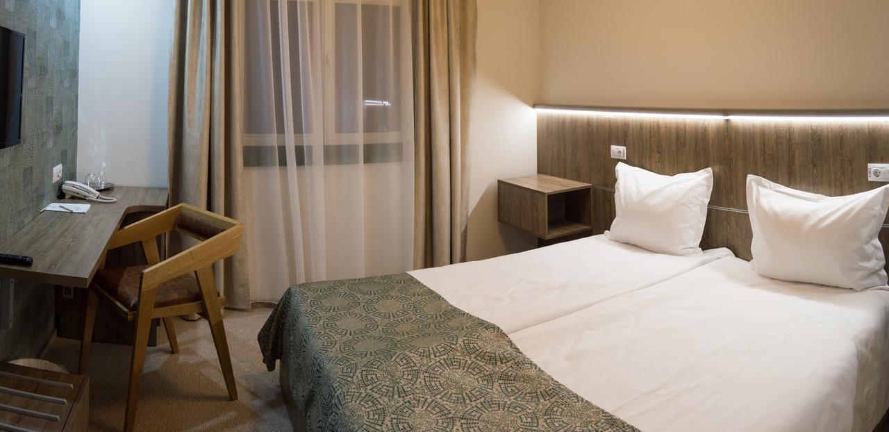 Fidelitas Hotel Sfântu-Gheorghe Eksteriør bilde